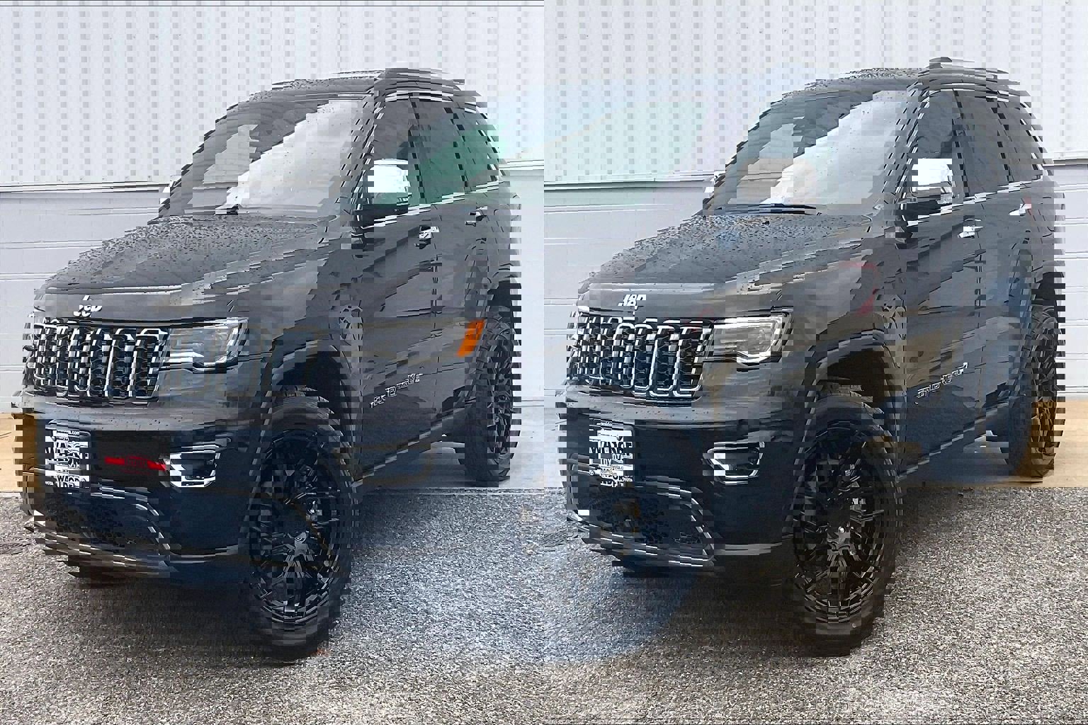 Used 2022 Jeep Grand Cherokee Limited w/ Trailer Tow Group IV image 2