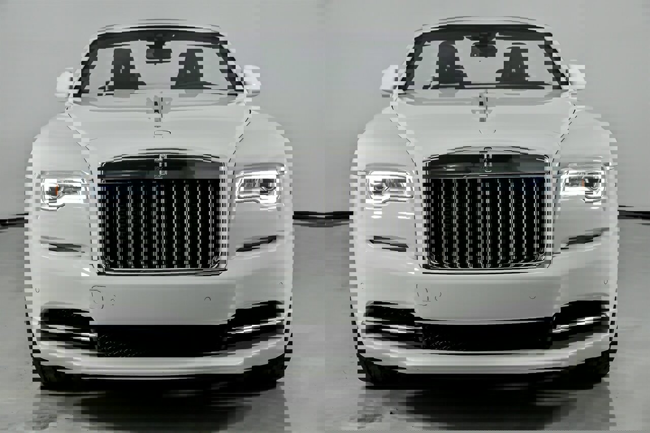 Used 2017 Rolls-Royce Dawn image 5