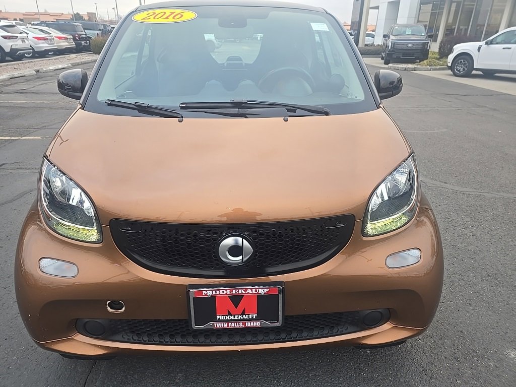 Used 2016 smart fortwo passion image 8