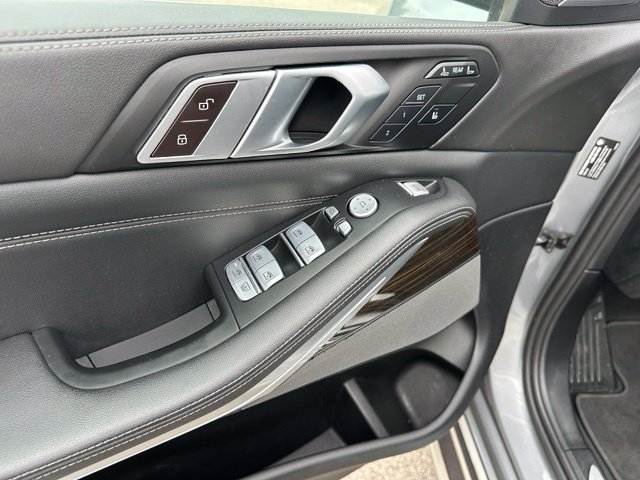 Used 2024 BMW X7 xDrive40i AWD/4WD image 42
