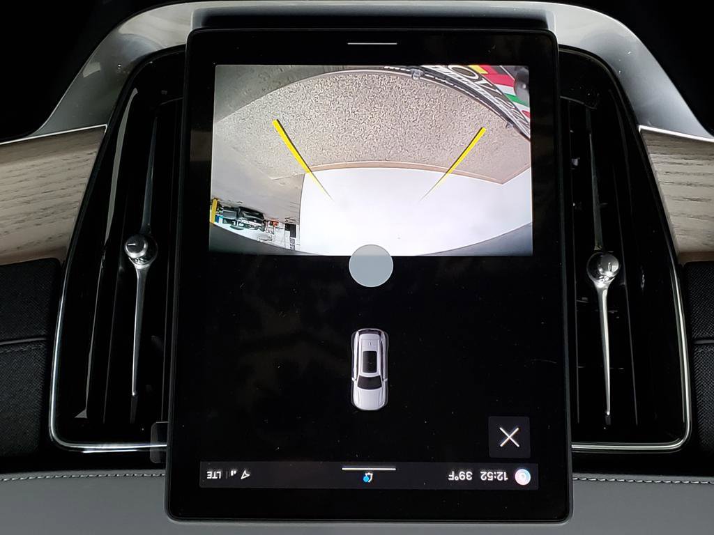 New 2025 Volvo XC90 T8 Core w/ Protection Package Premier AWD/4WD image 2