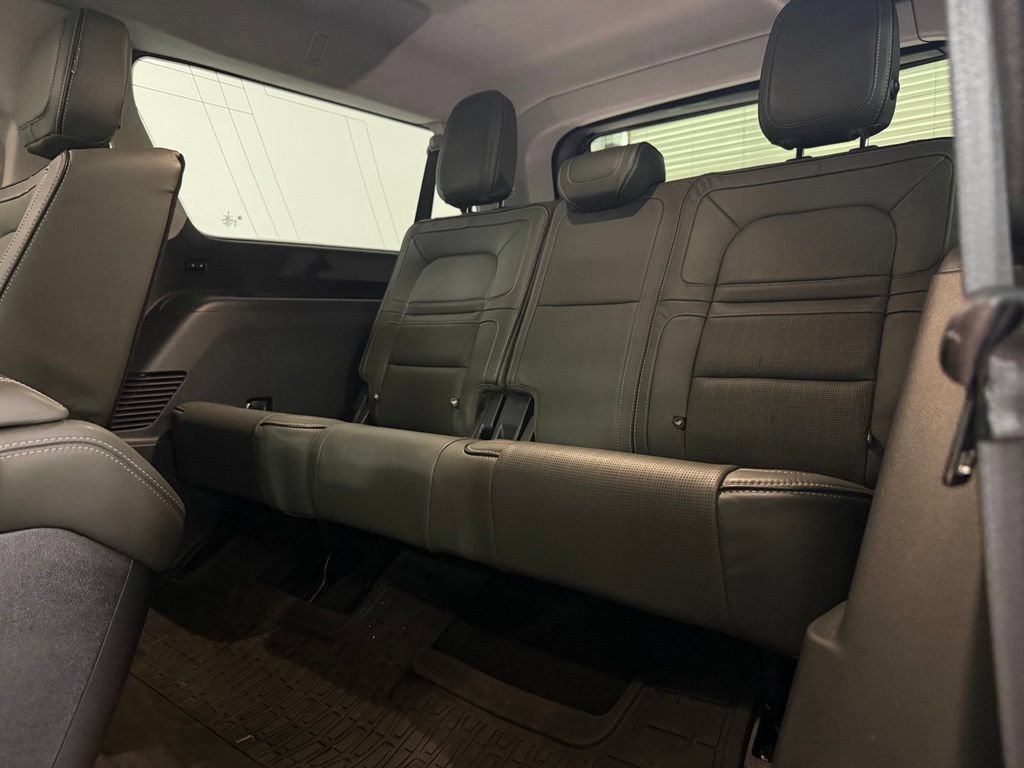 Used 2022 Lincoln Navigator L Black Label AWD/4WD image 11