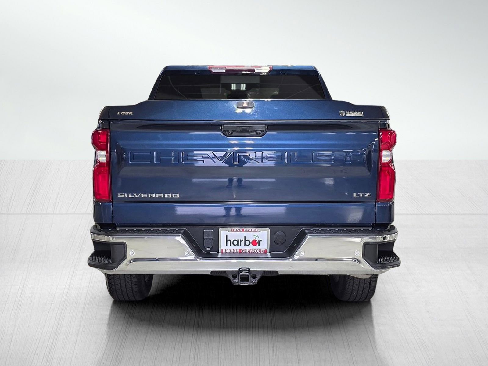 Used 2022 Chevrolet Silverado 1500 LTZ w/ LTZ Convenience Package II AWD/4WD image 6