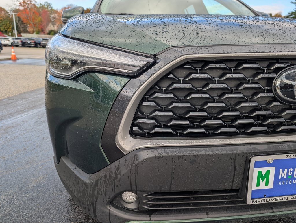 Used 2024 Toyota Corolla Cross XLE w/ Convenience Package image 10