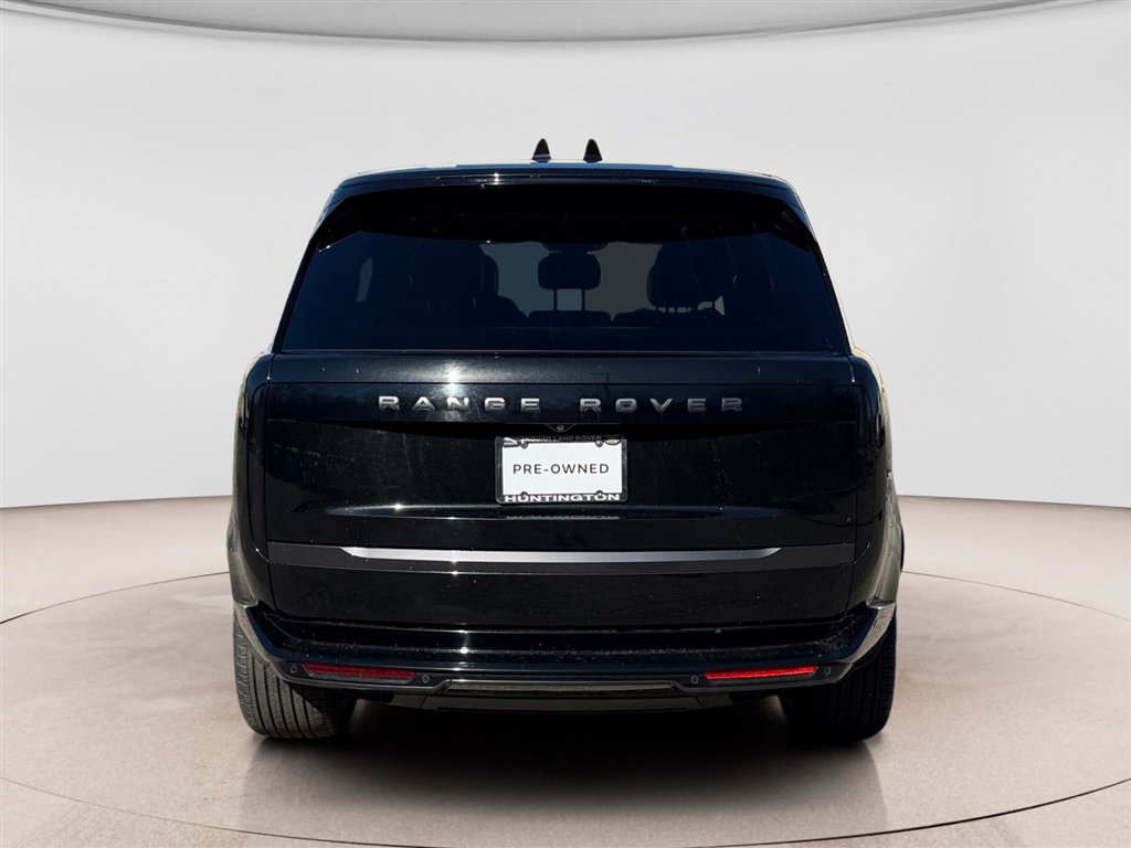 Used 2024 Land Rover Range Rover Long Wheelbase SE image 4