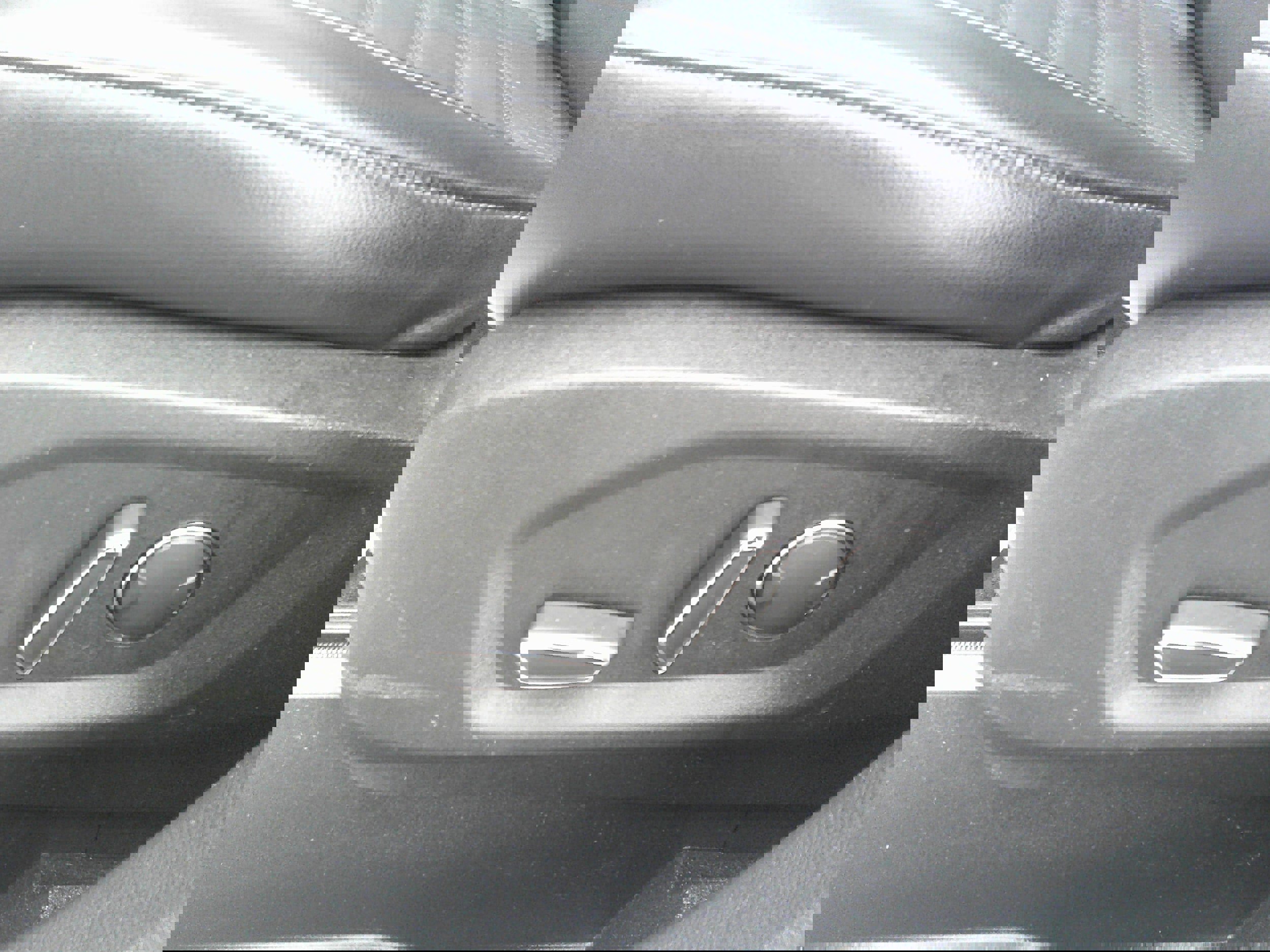 Used 2018 Ford Edge SEL w/ Equipment Group 201A image 14