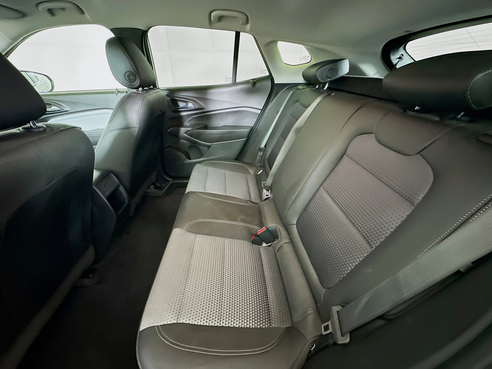 Used 2025 Chevrolet Trax LT image 25