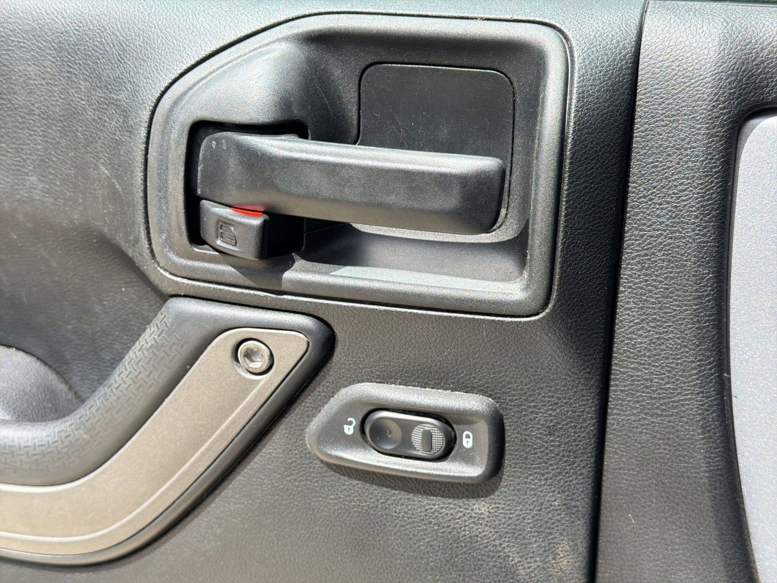 Used 2018 Jeep Wrangler Unlimited Sport S image 14