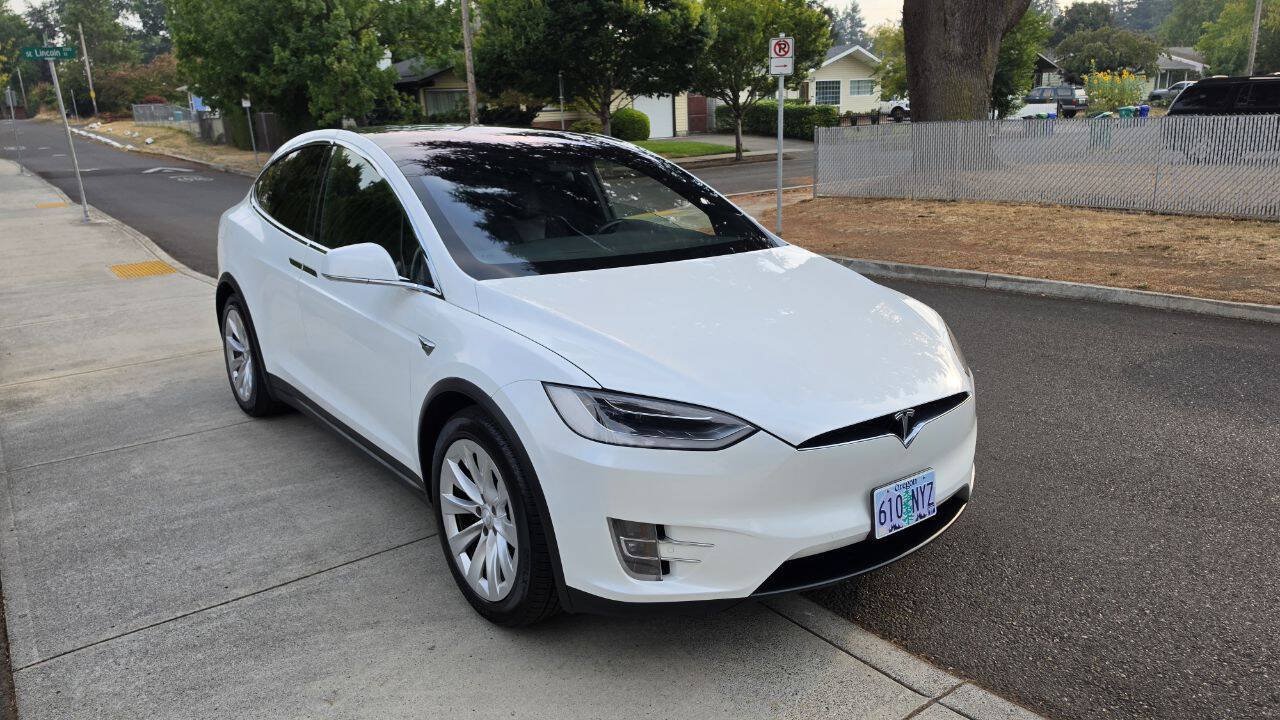 Used 2017 Tesla Model X 75D AWD/4WD image 3