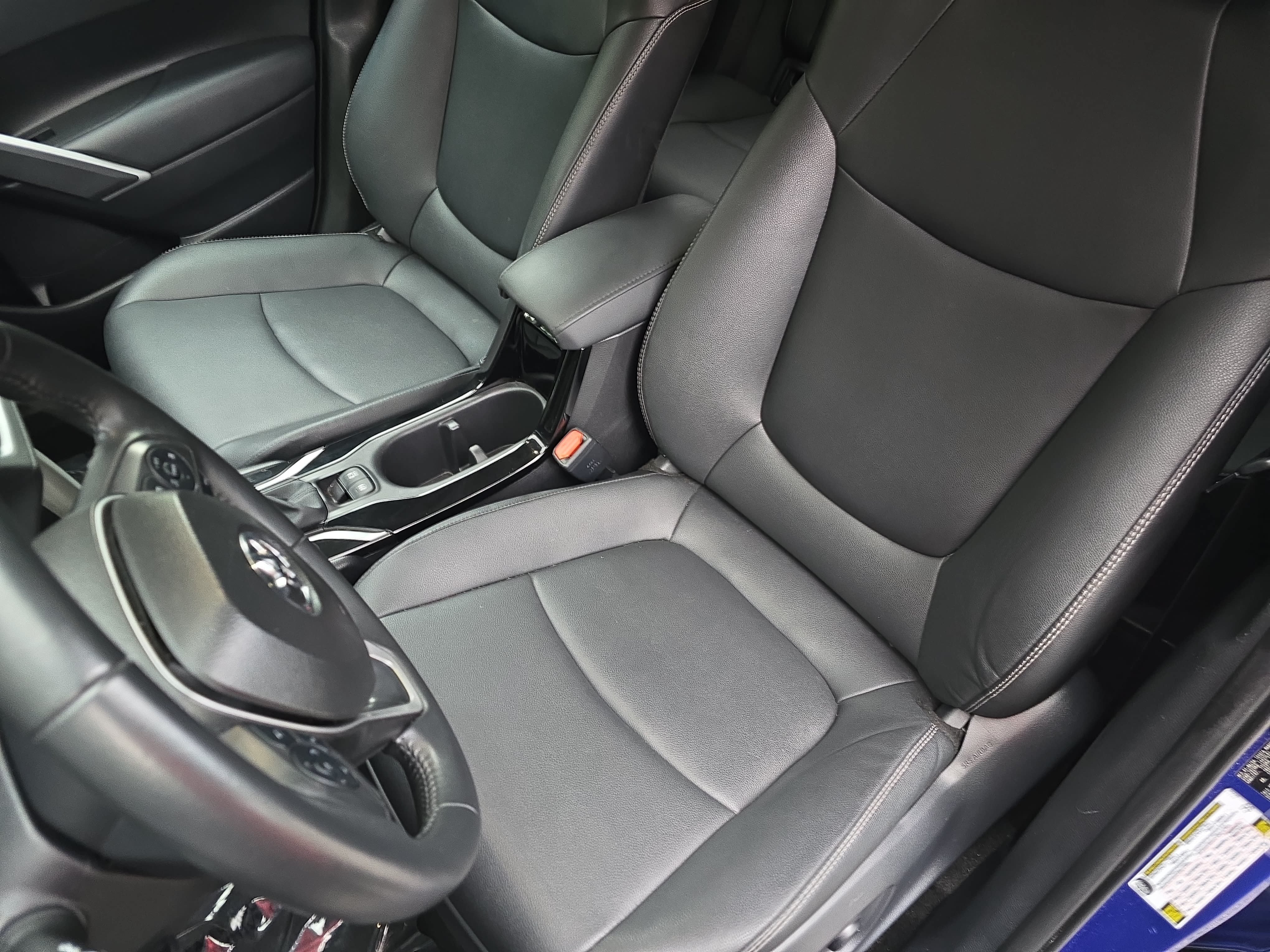 Used 2025 Toyota Corolla Cross XLE AWD/4WD image 13