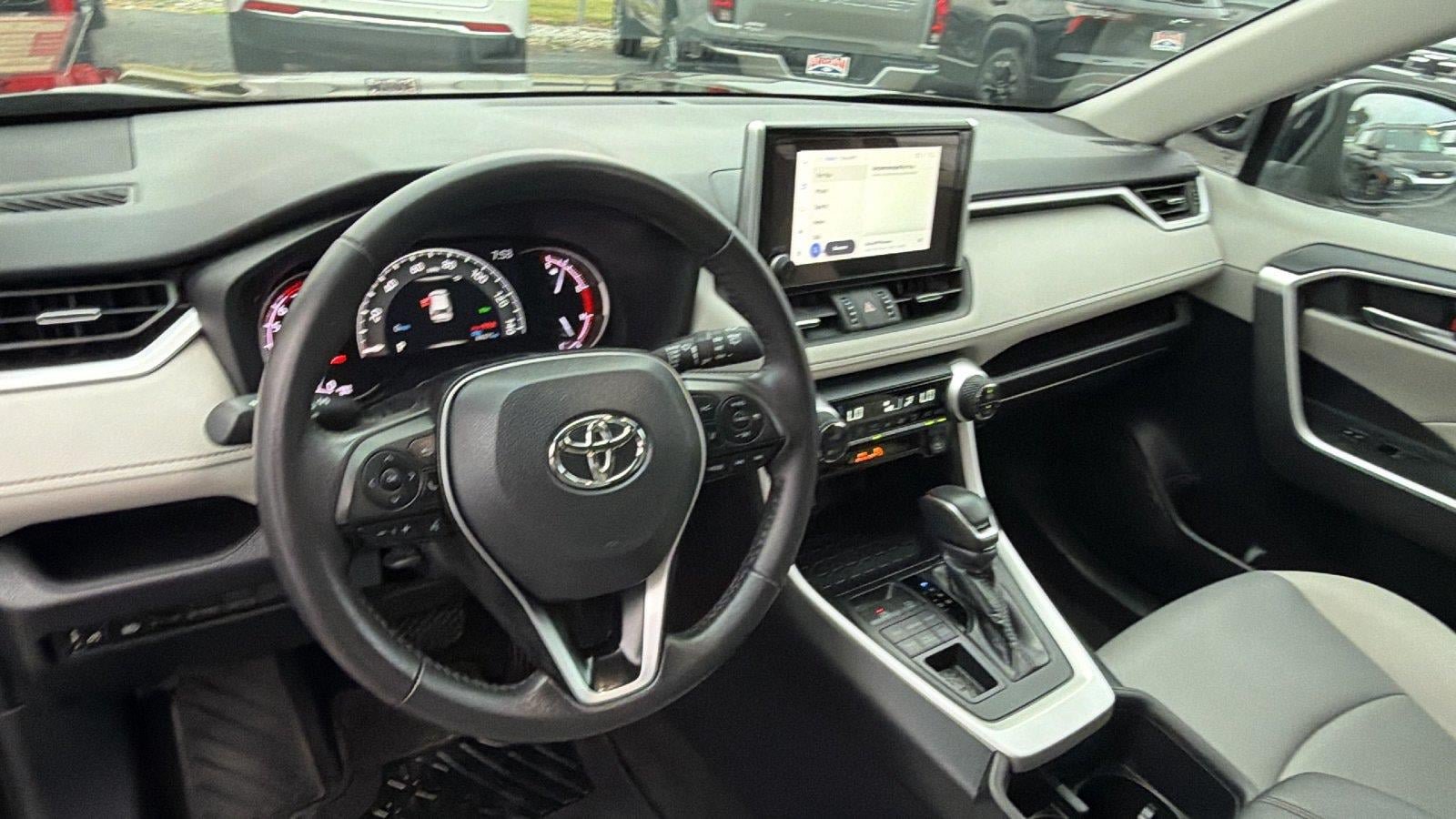 Used 2023 Toyota RAV4 XLE Premium AWD/4WD image 24