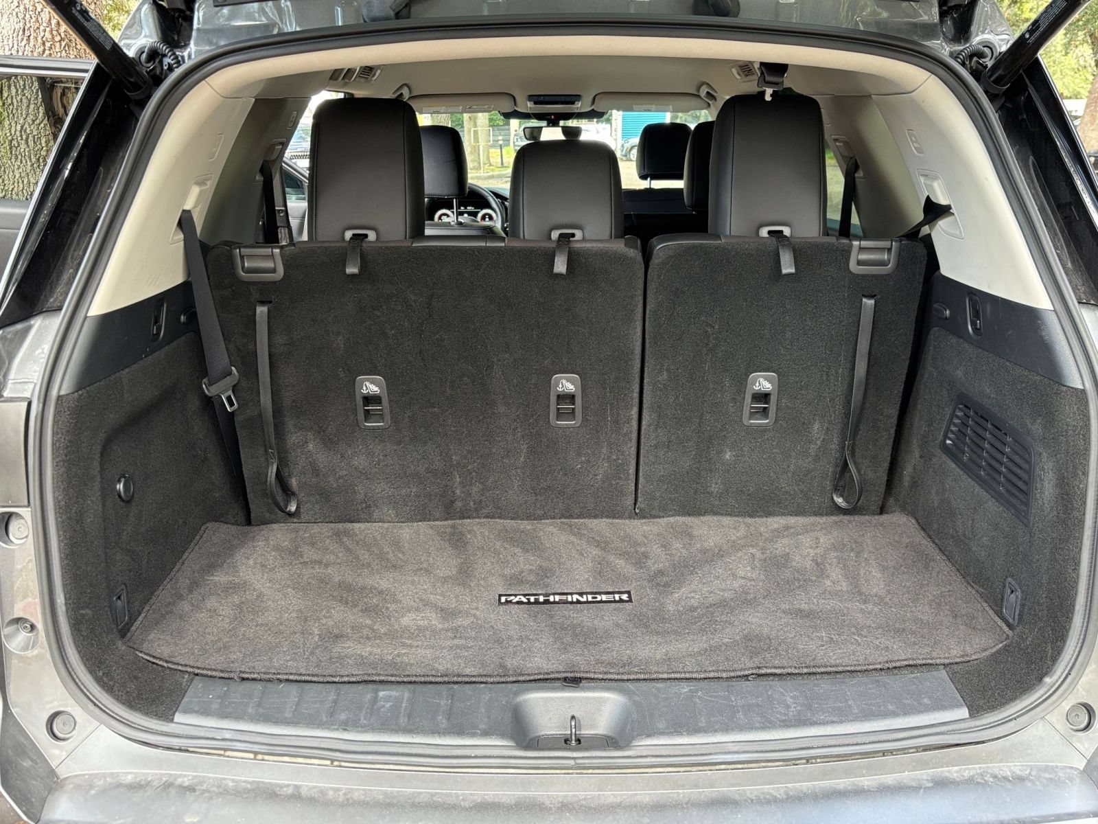 Used 2026 Nissan Pathfinder SL FWD image 33