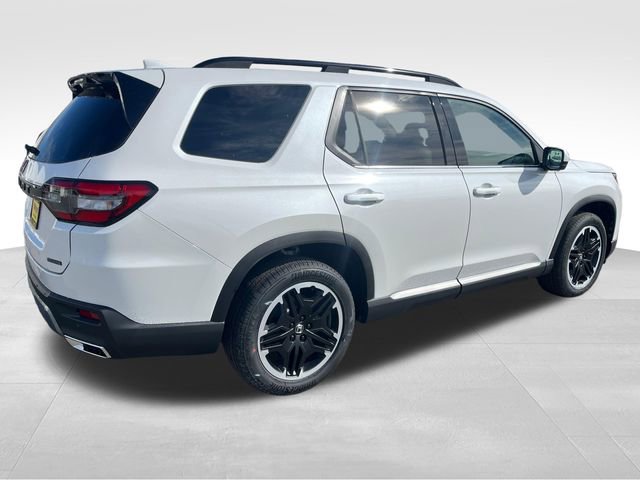 New 2026 Honda Pilot Touring image 8