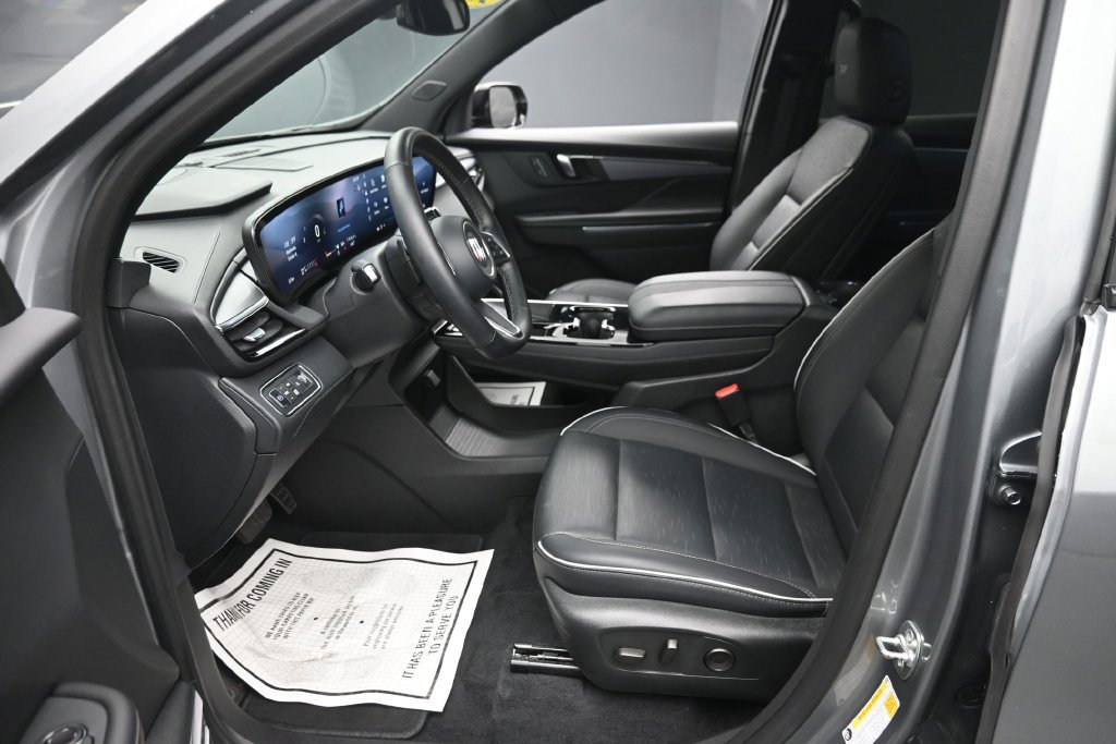 Used 2025 Buick Enclave Sport Touring AWD/4WD image 9
