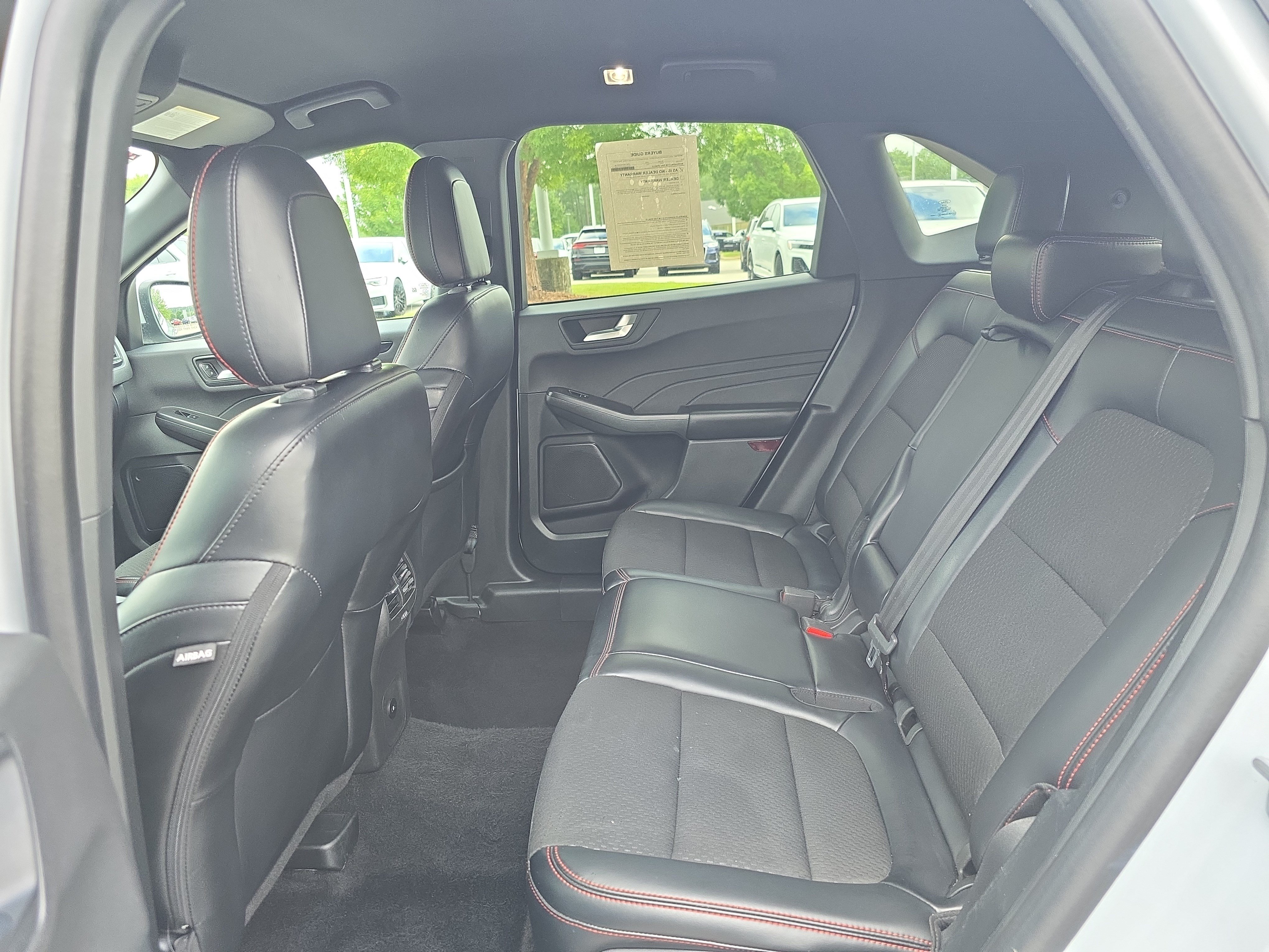 Used 2025 Ford Escape ST-Line Select AWD/4WD image 13