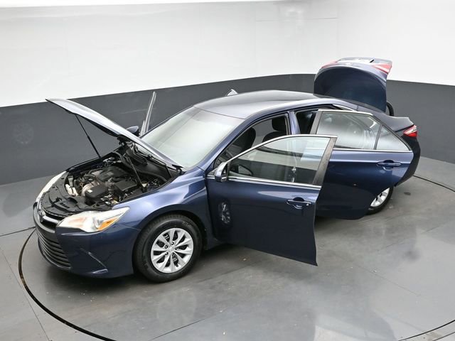Used 2016 Toyota Camry LE image 43