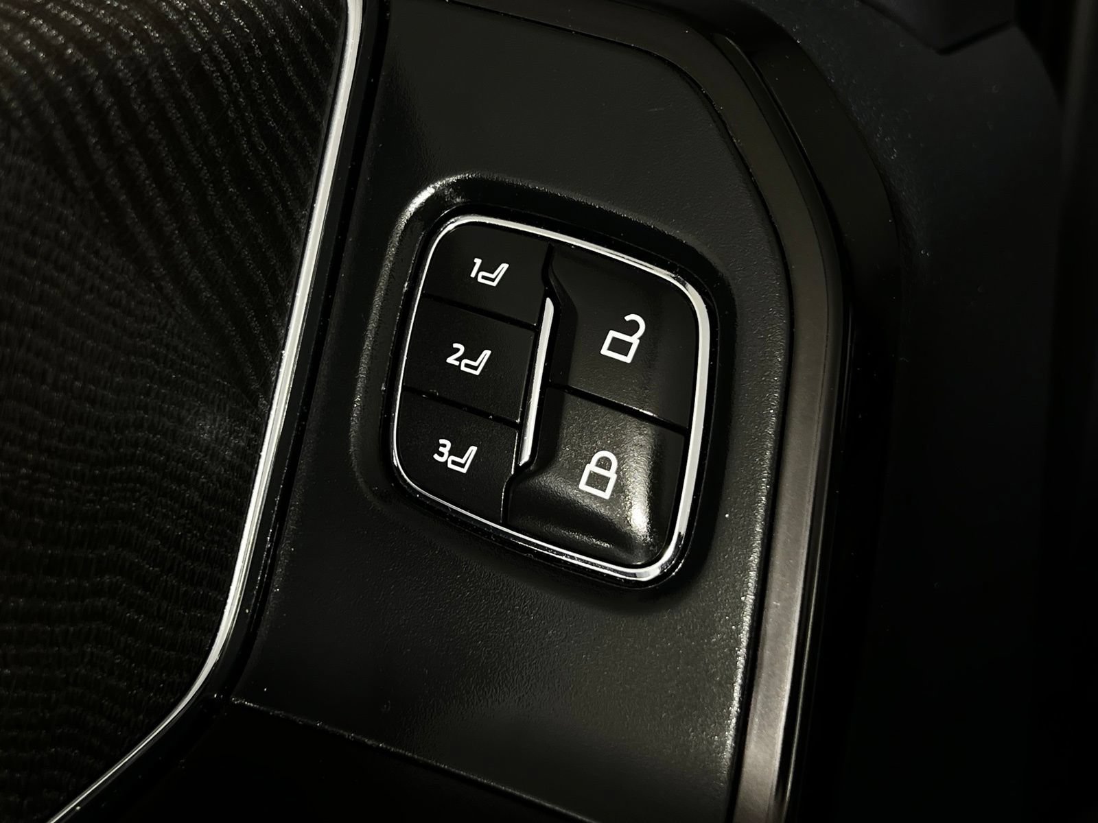 Used 2023 Ford F150 Lightning Platinum AWD/4WD image 13