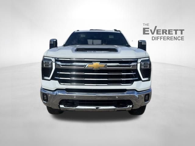 Used 2024 Chevrolet Silverado 2500 LTZ w/ LTZ Convenience Package image 4