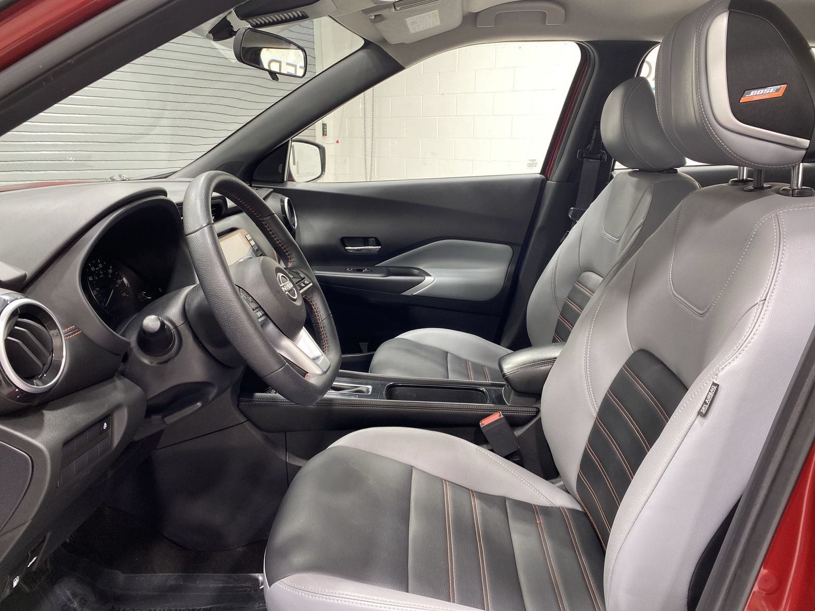 Used 2023 Nissan Kicks SR w/ SR Premium Package FWD image 11