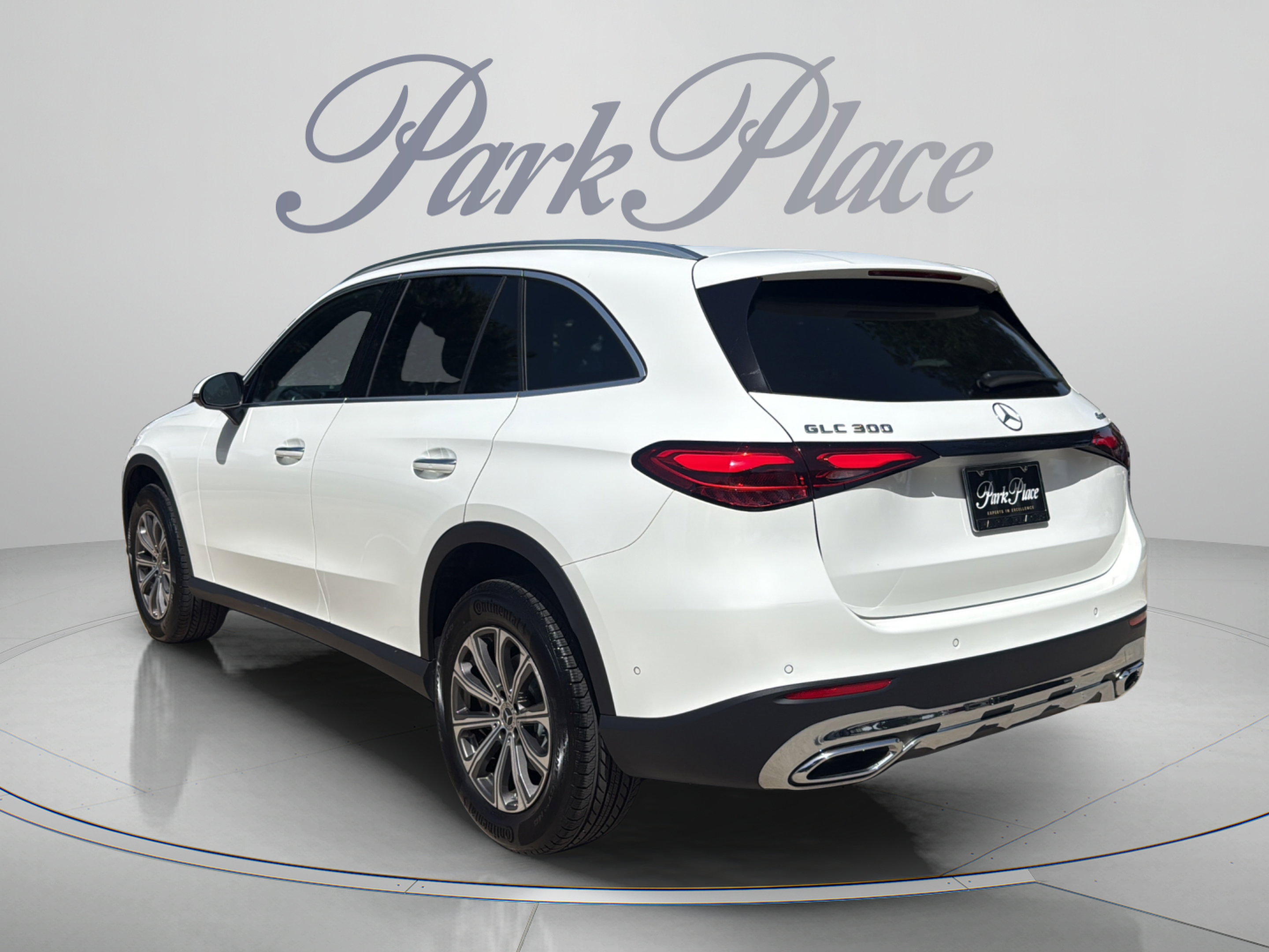 Certified 2025 Mercedes-Benz GLC 300 4MATIC image 3