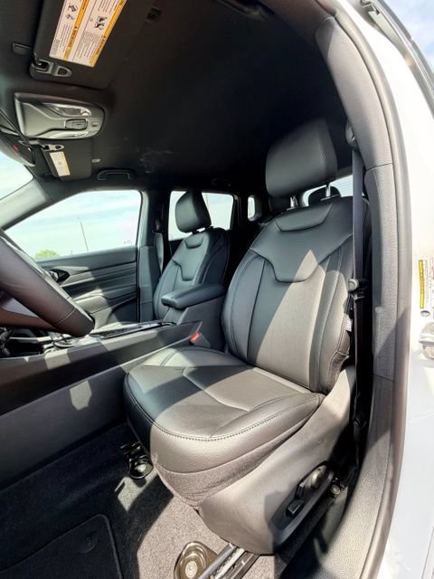 New 2026 Jeep Compass Limited AWD/4WD image 11