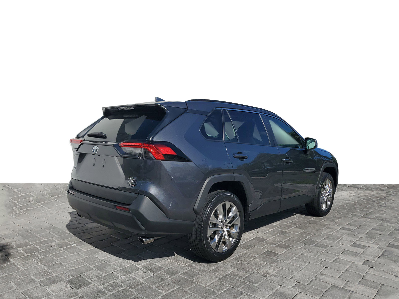 Used 2021 Toyota RAV4 XLE Premium image 5