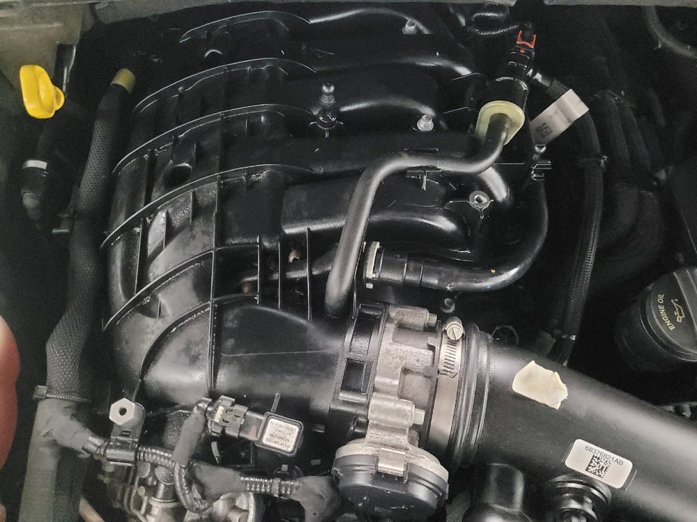 Used 2023 Jeep Grand Cherokee Laredo image 30