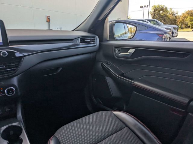 Used 2023 Ford Escape ST-Line image 17