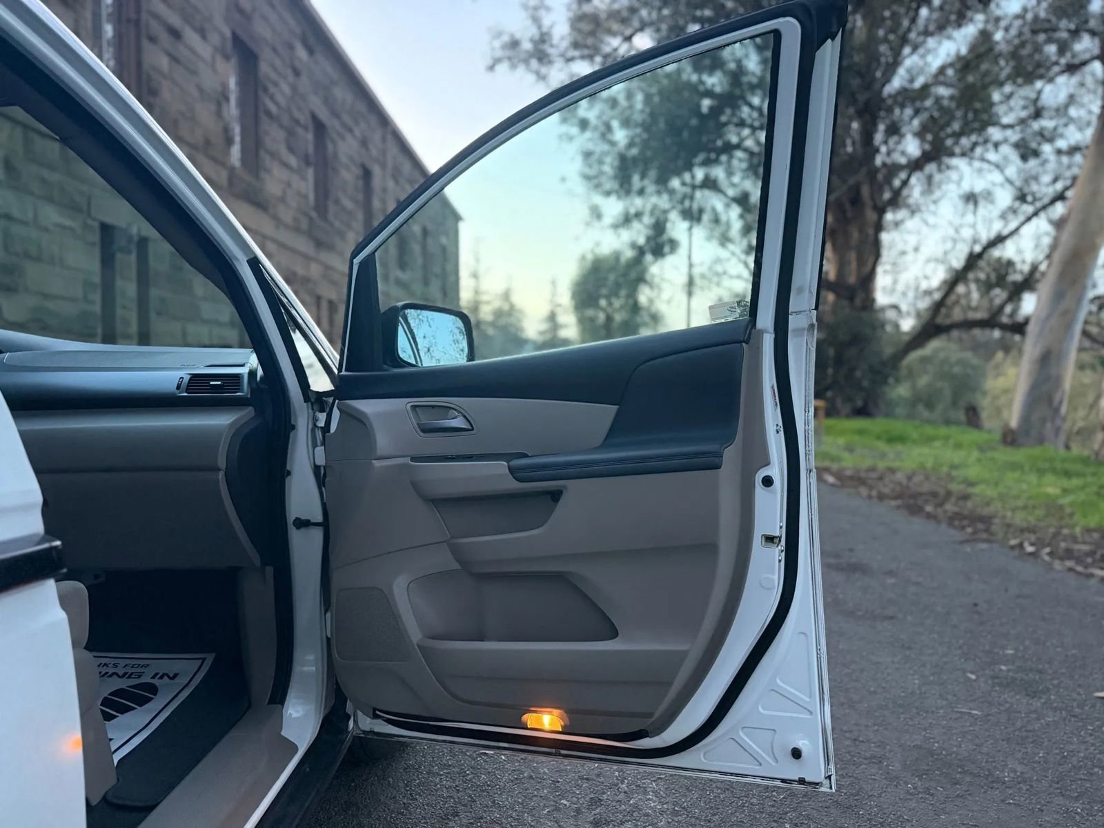 Used 2013 Honda Odyssey LX image 24