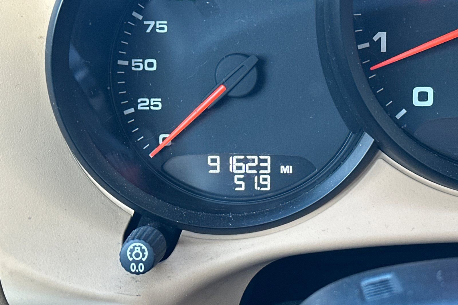 Used 2016 Porsche Cayman image 28