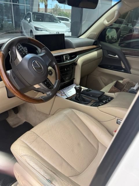 Used 2018 Lexus LX 570 4WD w/ Luxury Package image 7