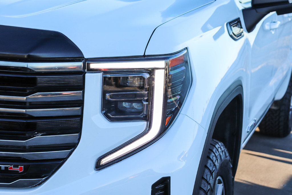 Used 2025 GMC Sierra 1500 AT4 AWD/4WD image 5