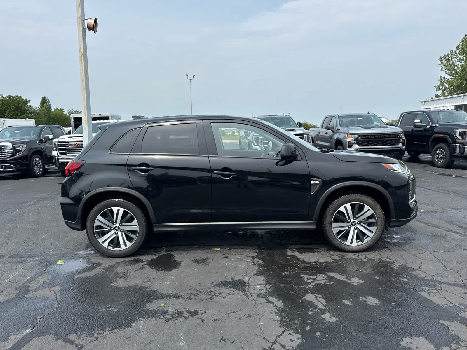 Used 2024 Mitsubishi Outlander Sport ES AWD/4WD image 6