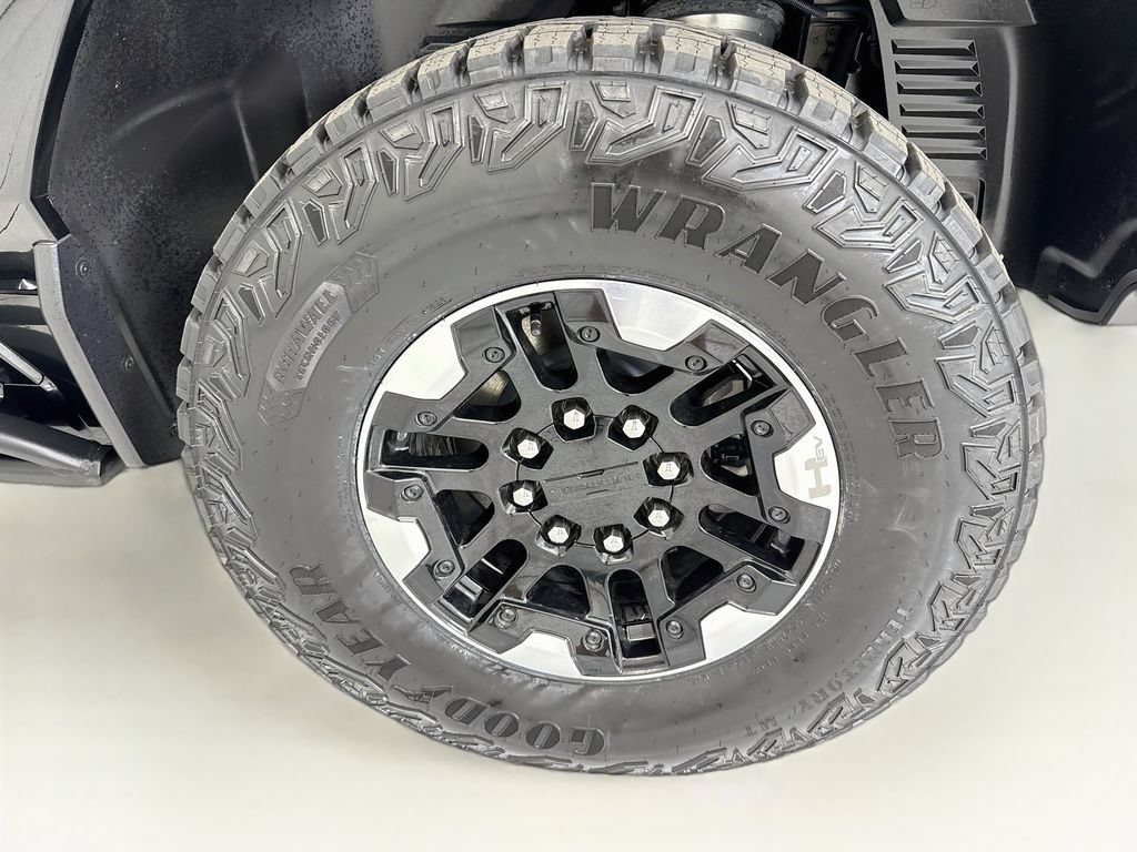 Used 2024 GMC Hummer EV 3X w/ Extreme Off-Road Package AWD/4WD image 30
