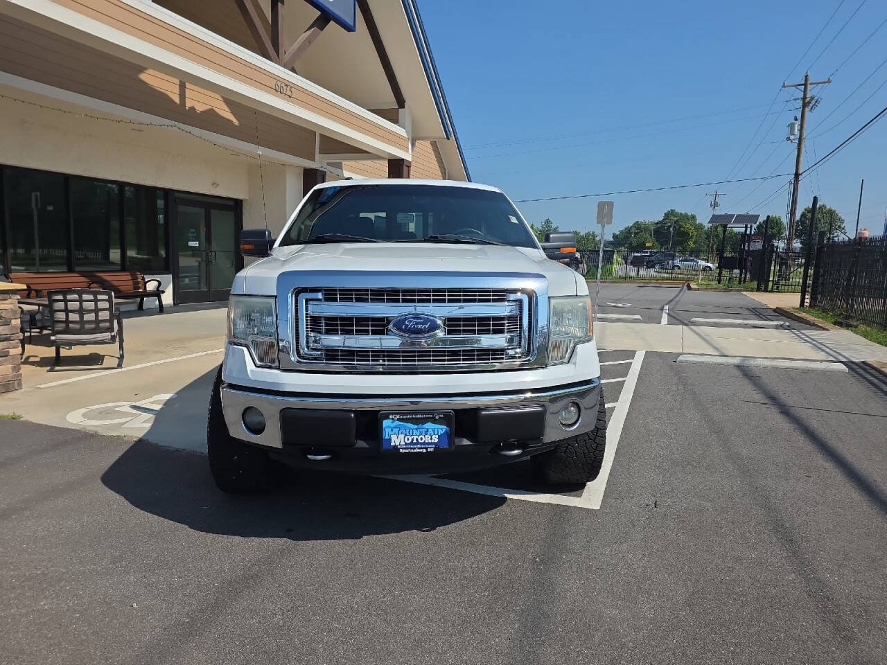 Used 2013 Ford F150 XLT w/ Luxury Equipment Group AWD/4WD image 9