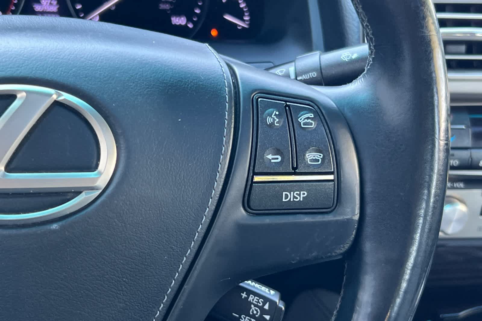 Used 2014 Lexus LS 460 w/ Comfort Package RWD image 28
