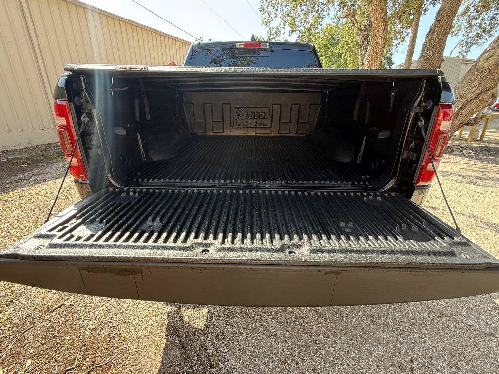 Used 2021 RAM 1500 Laramie AWD/4WD image 6