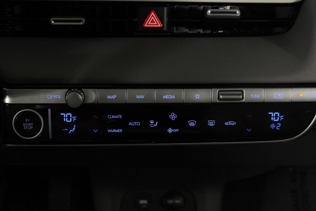 Certified 2022 Hyundai Ioniq 5 Limited w/ Cargo Package image 21