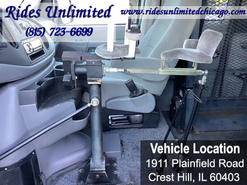 Used 2007 Ford E-150 and Econoline 150 Wagon RWD image 13