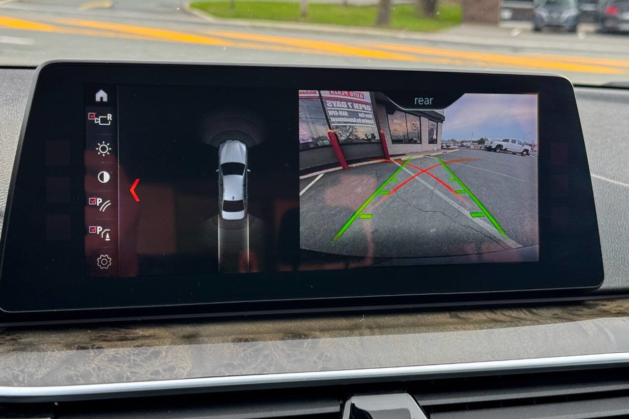 Used 2018 BMW 530i xDrive image 32