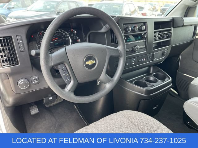 Used 2025 Chevrolet Express 3500 LT w/ LT Preferred Equipment Group RWD image 10