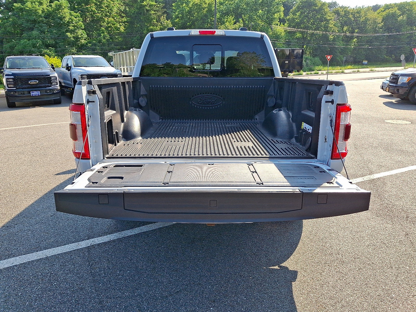 Certified 2022 Ford F150 Lariat w/ Equipment Group 502A High image 30