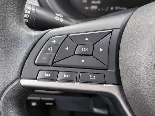 Used 2022 Nissan Kicks SV FWD image 23