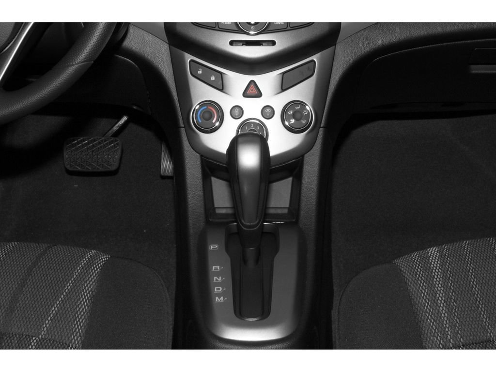 Used 2015 Chevrolet Sonic LT FWD image 8