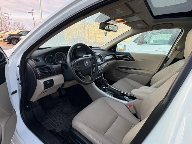 Certified 2017 Honda Accord EX-L image 6