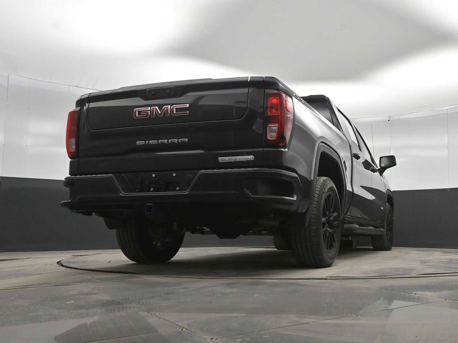 Used 2024 GMC Sierra 1500 Elevation image 37