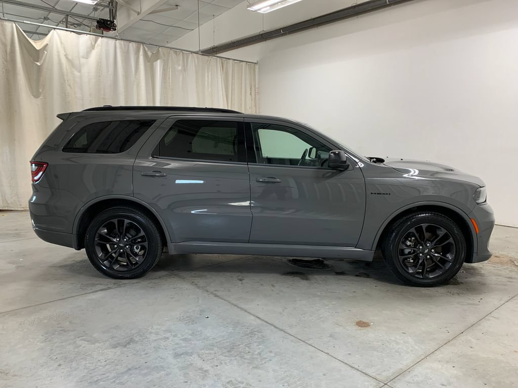 Used 2024 Dodge Durango R/T w/ Blacktop Package AWD/4WD image 11
