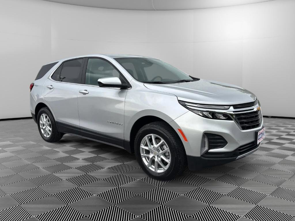Used 2022 Chevrolet Equinox LT AWD/4WD image 2