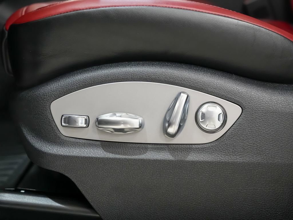 Used 2024 Porsche Macan GTS AWD/4WD image 24