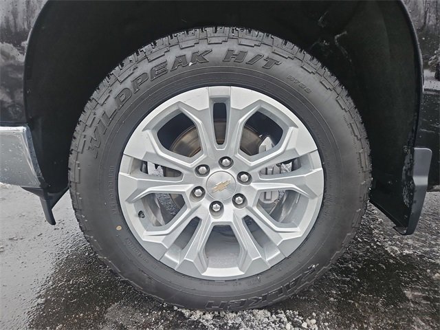 Certified 2024 Chevrolet Silverado 1500 LTZ w/ Z71 Off-Road Package image 33
